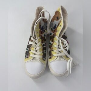 Stylish Women's High-Top Sneakers - beagles dogs